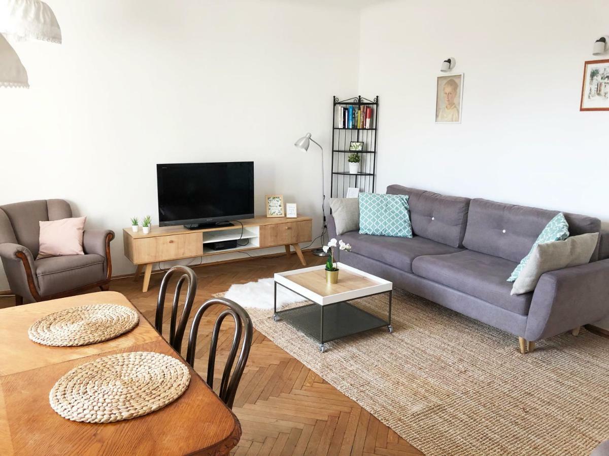 Niepodgleglosci 245- 2br By Homeprime *